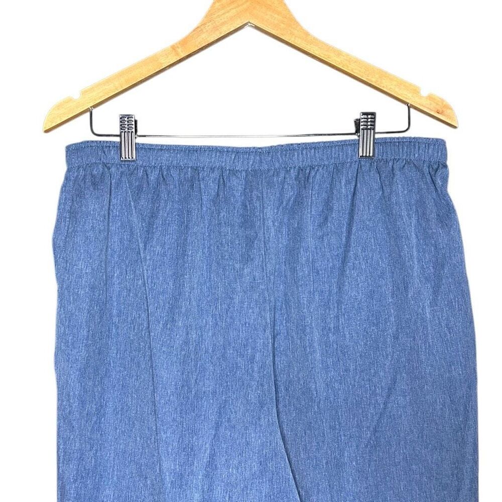 Kim Rogers Blue Short Sleeve Blouse Top Size L & Capri Shorts Size 16P 2 Piece - Picture 11 of 13